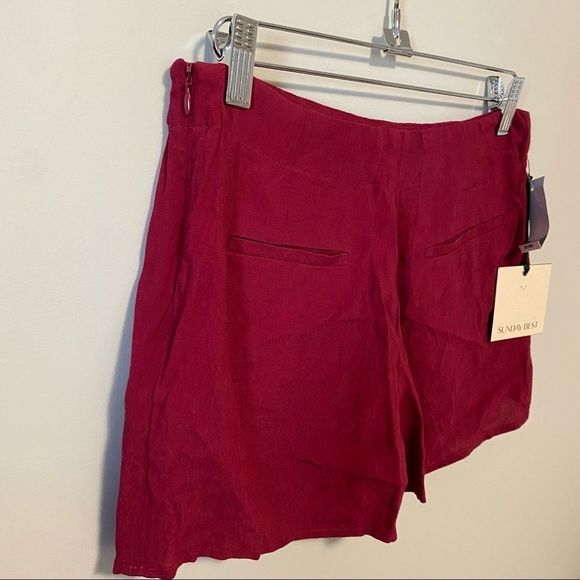 NWT Aritzia Sunday  Best Burgundy Hughes Skort Mini Skirt - Picture 6 of 9